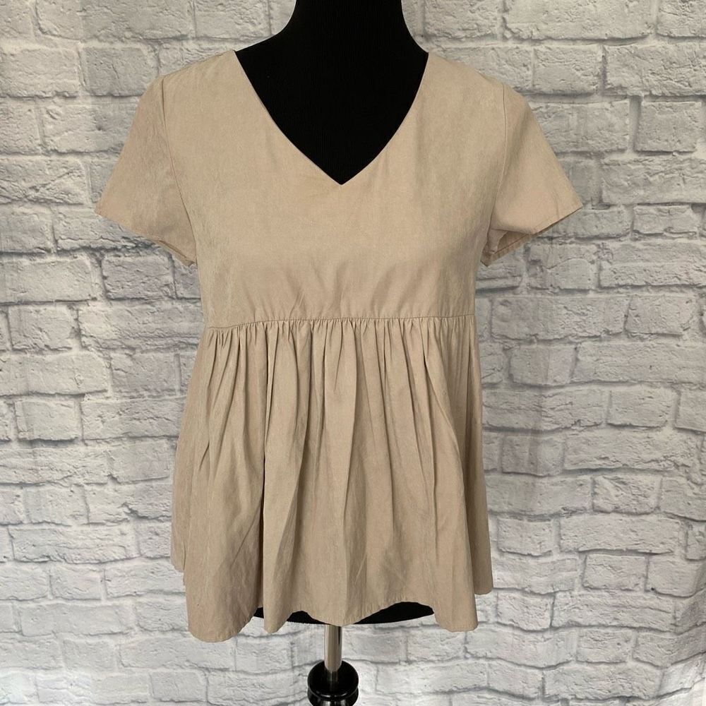 Listicle women XS v-neck short sleeve baby doll top w/button back close